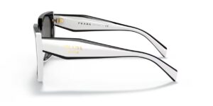 Πλαινή όψη γυαλιών ηλίου PRADA PR15WS 09Q5S0 μαύρα και χρυσό λογότυπο PRADA MILANO