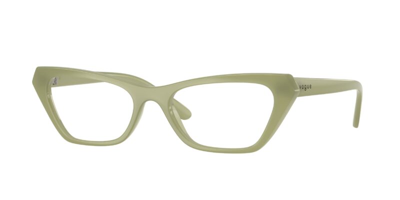 Γυναικεία γυαλιά οράσεως VOGUE VO5670 σε κομψό Cat Eye σχήμα, με μοντέρνο design και λεπτές γραμμές, ιδανικά για κάθε στυλ.