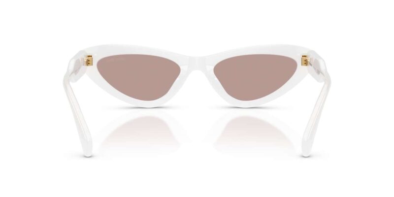 Γυναικεία γυαλιά ηλίου MIU MIU MU B11SU 20M20I με λευκό κοκάλινο σκελετό και ανοιχτούς μωβ καφέ φακούς.