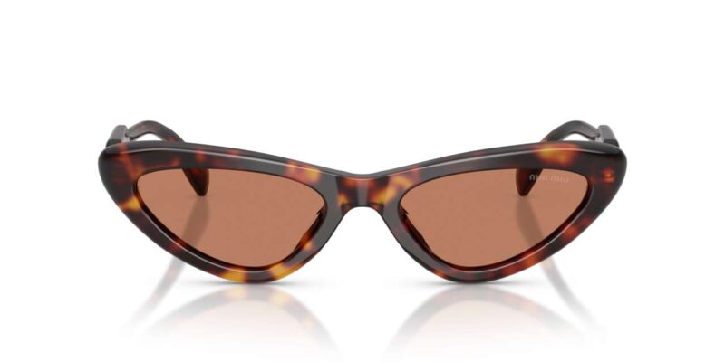 Γυναικεία γυαλιά ηλίου MIU MIU MU B11SU 27L90Q με σκελετό Havana και καφέ φακούς σε σχήμα Cat Eye.