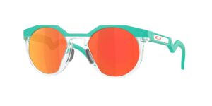 OAKLEY OO9242 924223 Hstn : Η φρεσκάδα του σιέλ σκελετού συναντά την ένταση των Prizm Ruby φακών.