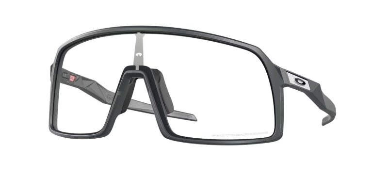 SPORT ανδρική μάσκα ηλίου OAKLEY OO9406 940698 Sutro με σκελετό σε ματ μαύρο του κάρβουνου και φωτοχρωμικούς φακούς.