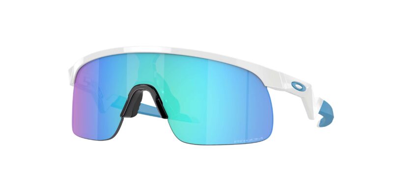 Παιδικά αθλητικά γυαλιά ηλίου OAKLEY OJ9010 901007 Resistor με γυαλιστερό άσπρο σκελετό και Prizm μπλε του ζαφειριού φακούς.