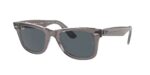 RAY-BAN RB2140 1355R5 Wayfarer, unisex γυαλιά ηλίου με δίχρωμο κοκάλινο σκελετό γκρι/διαφανές και μπλε φακούς.