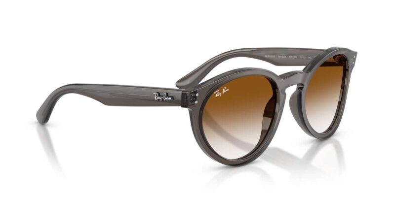unisex γυαλιά ηλίου RAY-BAN RBR0505S 6707CB με διαφανή σκούρο γκρι κοκάλινο σκελετό και ντεγκραντέ καφέ φακούς.