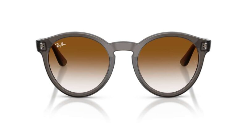 unisex γυαλιά ηλίου RAY-BAN RBR0505S 6707CB με διαφανή σκούρο γκρι κοκάλινο σκελετό και ντεγκραντέ καφέ φακούς.