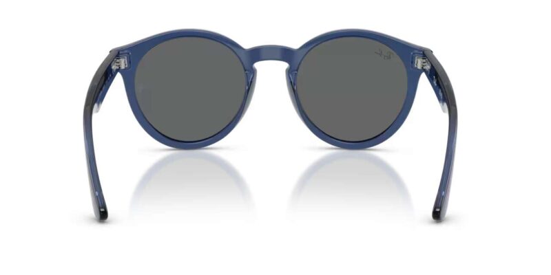 unisex γυαλιά ηλίου RAY-BAN RBR0505S 6708GR με διαφανή ναυτικό μπλε κοκάλινο σκελετό και σκούρους γκρι φακούς.